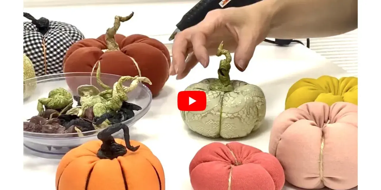 Création de citrouilles en tissu pour une décoration d'automne. Un bricolage facile pour embellir votre intérieur.